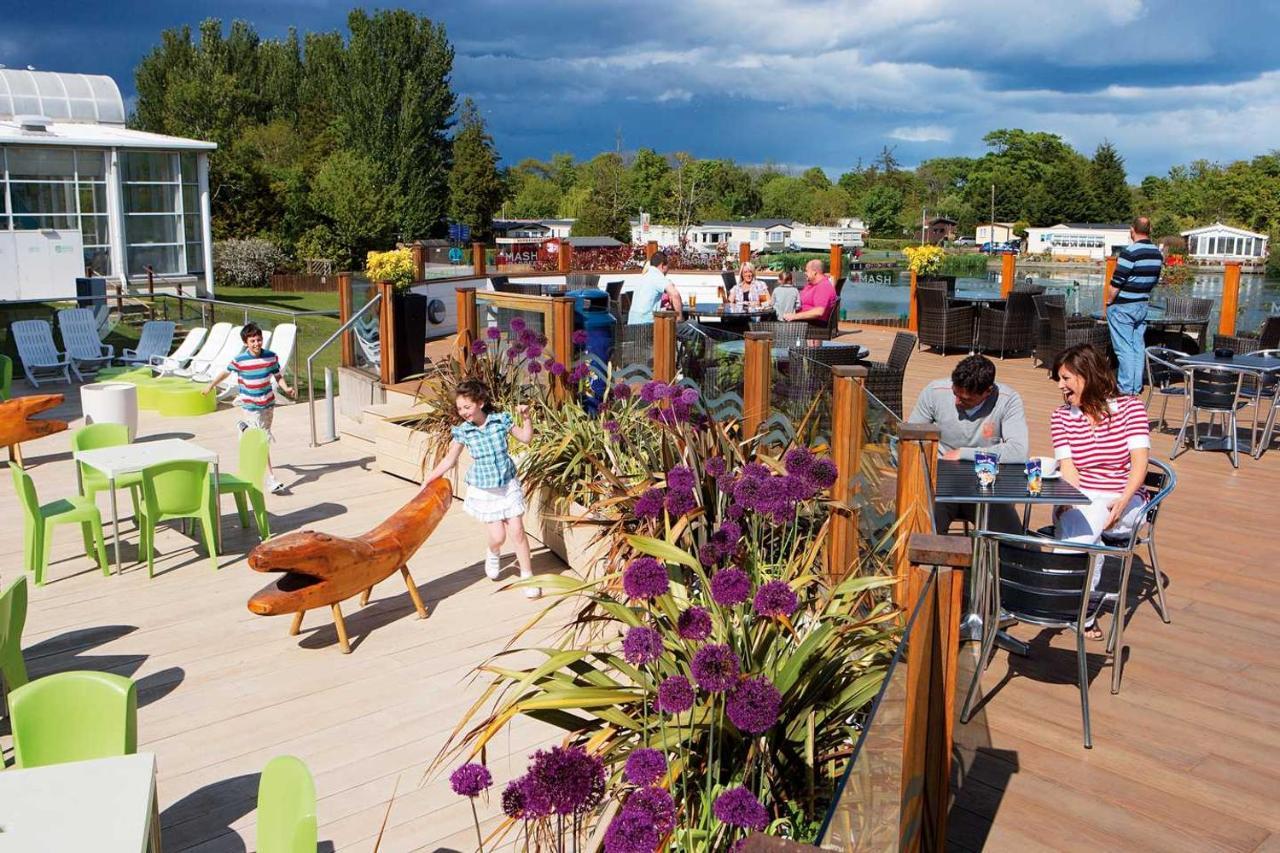 Haggerston Castle 3 Bedroom Deluxe Holiday Home Cheswick  Екстериор снимка