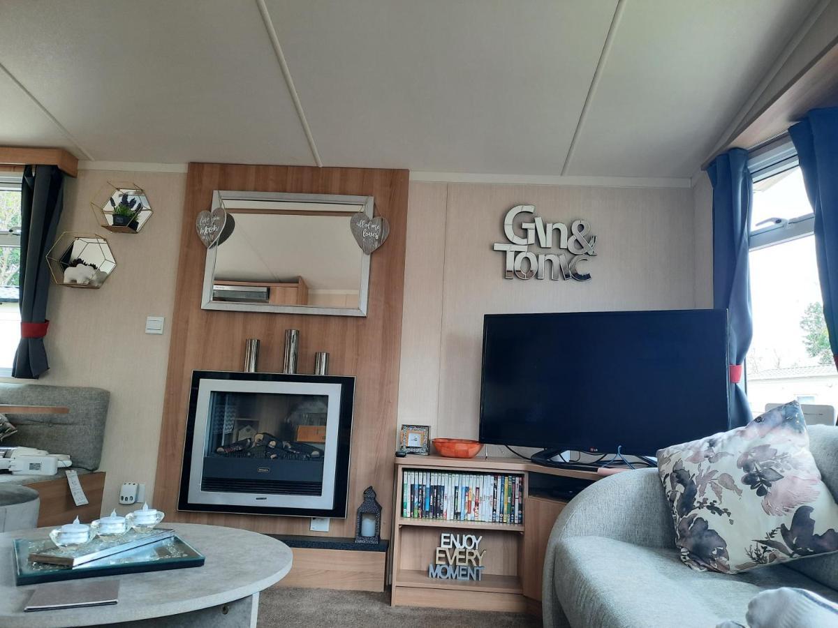 Haggerston Castle 3 Bedroom Deluxe Holiday Home Cheswick  Екстериор снимка