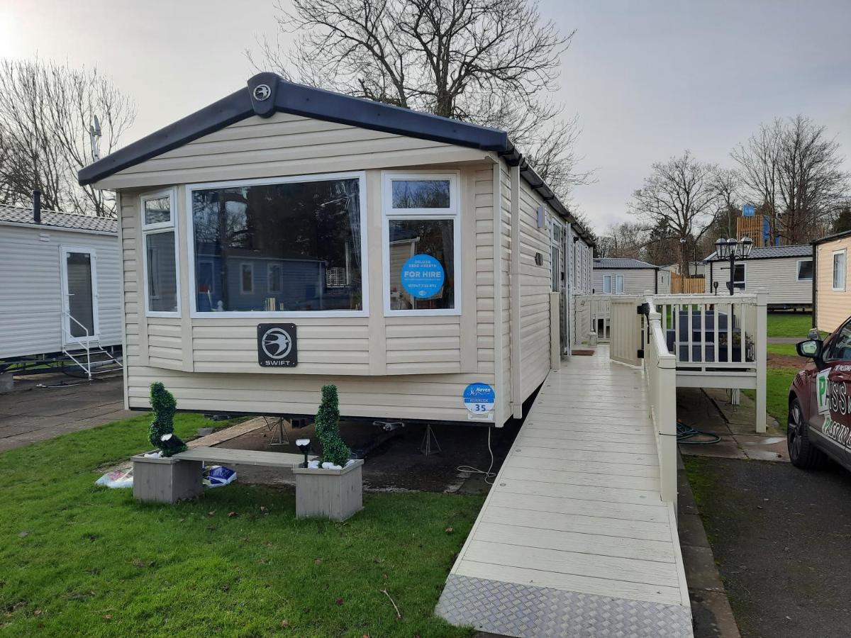 Haggerston Castle 3 Bedroom Deluxe Holiday Home Cheswick  Екстериор снимка