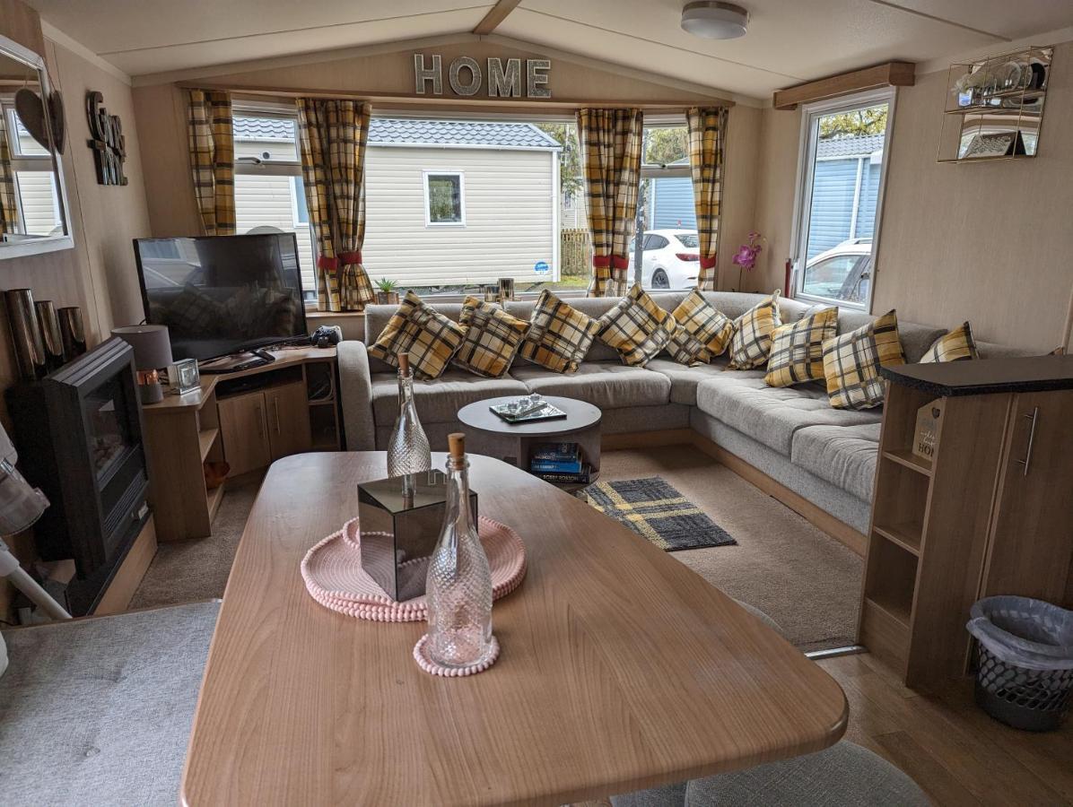 Haggerston Castle 3 Bedroom Deluxe Holiday Home Cheswick  Екстериор снимка