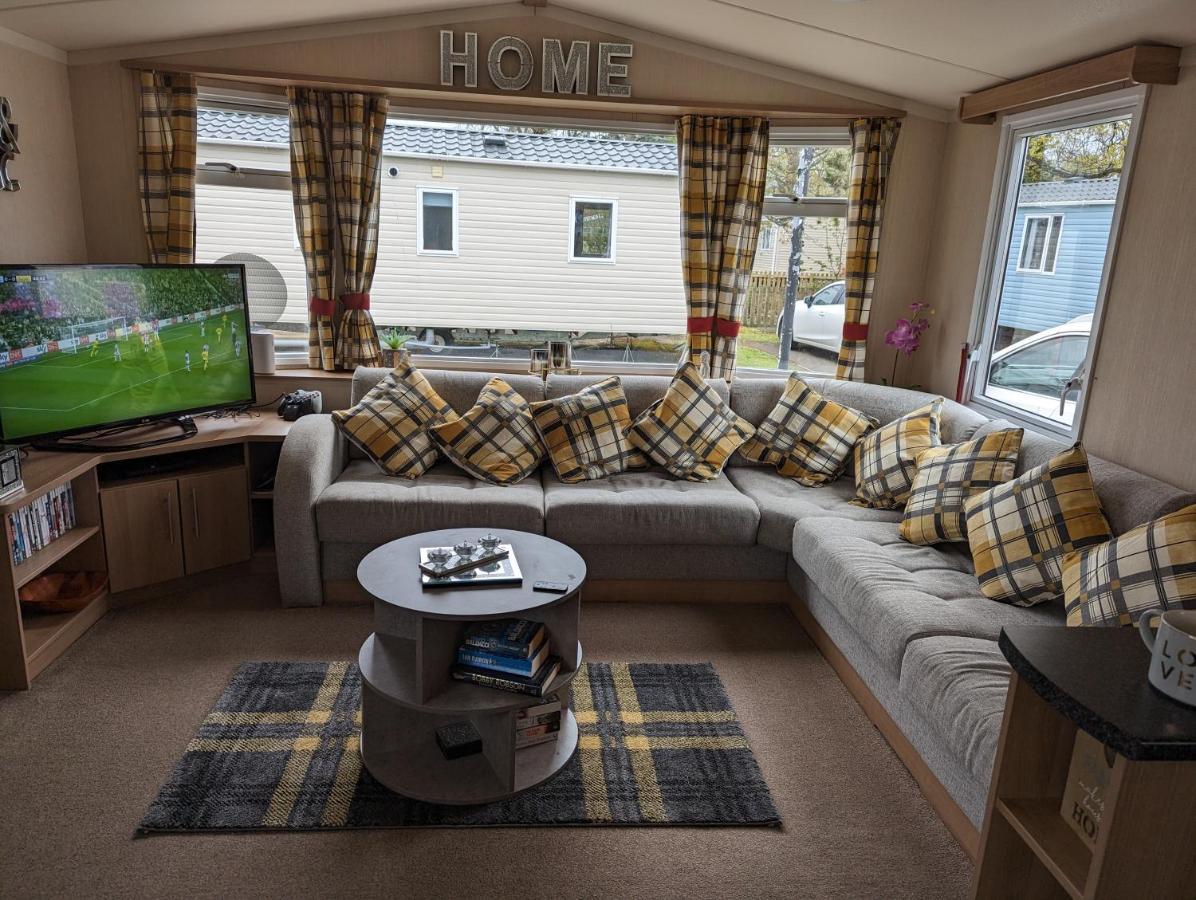 Haggerston Castle 3 Bedroom Deluxe Holiday Home Cheswick  Екстериор снимка