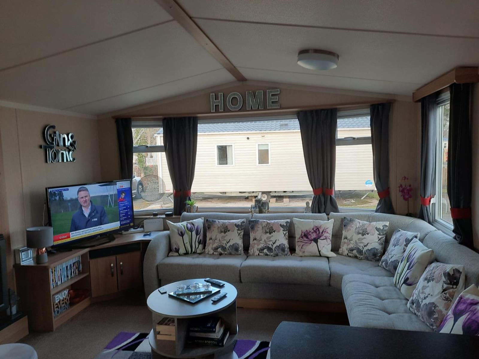 Haggerston Castle 3 Bedroom Deluxe Holiday Home Cheswick  Екстериор снимка