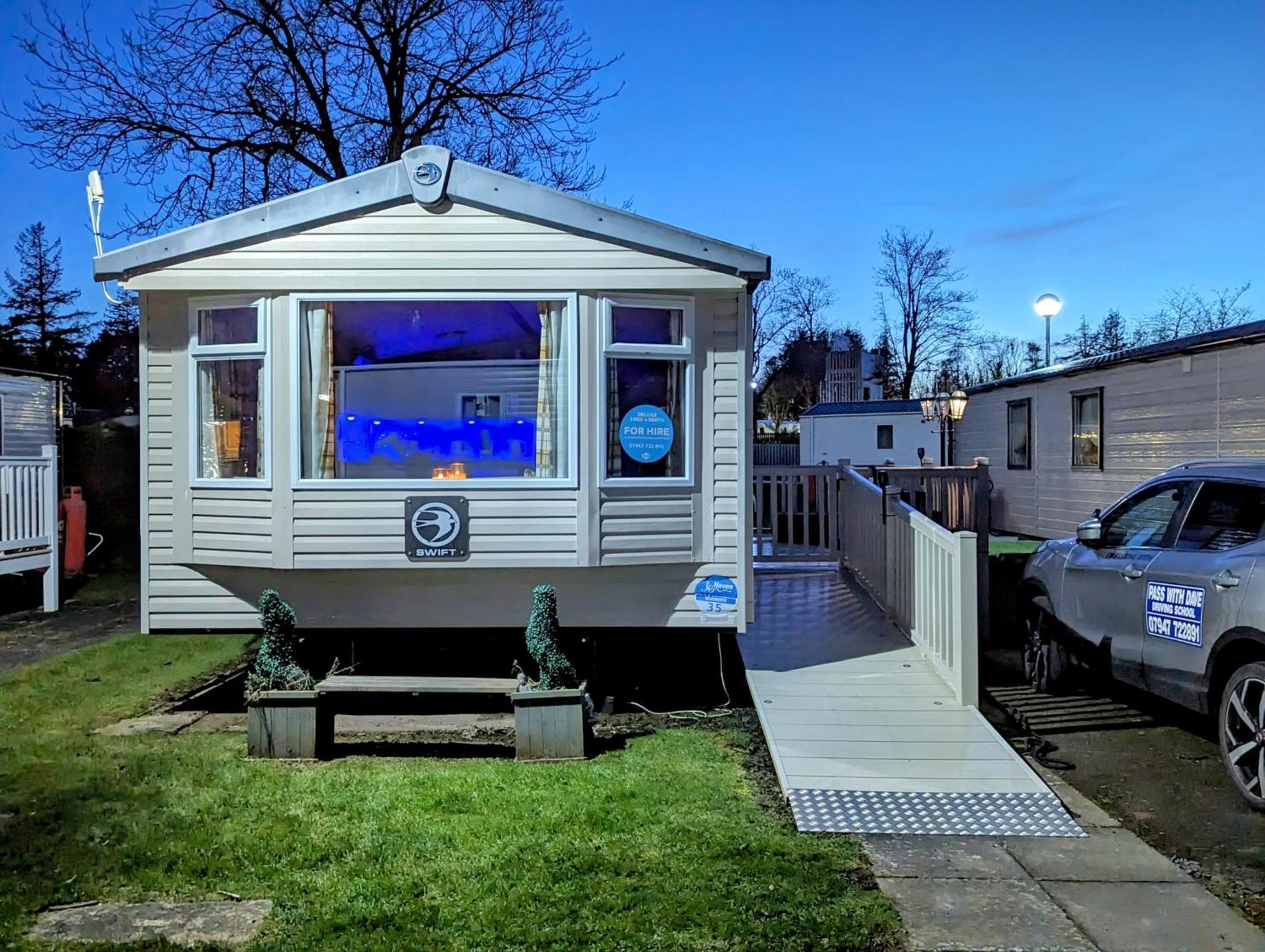 Haggerston Castle 3 Bedroom Deluxe Holiday Home Cheswick  Екстериор снимка